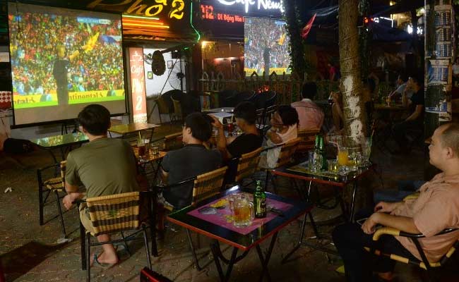 Khía cạnh xã hội của việc cá cược tại các quán bar ở Việt Nam